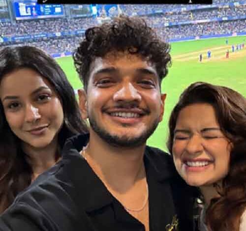 Munawar shares selfie of ‘three different moods’ with Shehnaaz, Avneet from IPL match