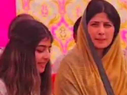 Dimple Yadav’s daughter begins campaigning for her in Mainpuri