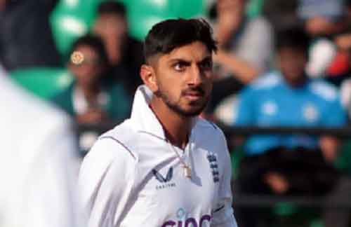 England spinner Shoaib Bashir signs up with Worcestershire on short-term loan