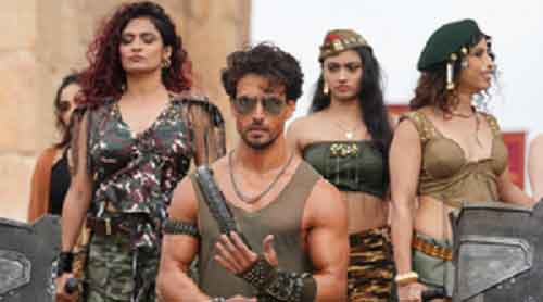 Tiger Shroff steals the show with ‘Bade Miyan Chote Miyan’; establishes his rising stardom