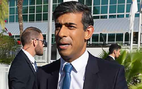 Rishi Sunak to urge peers to back Rwanda plan amid final showdown