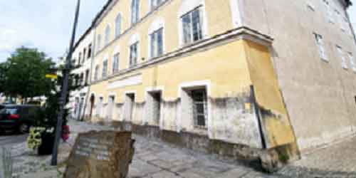 Germans visiting Hitler’s birthplace charged with violating Nazi act