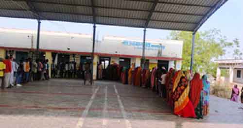 Voting underway for 13 LS seats in Rajasthan, long queues at polling booths
