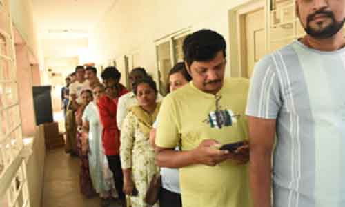 Karnataka records 22.34 pc voting in first 4 hours