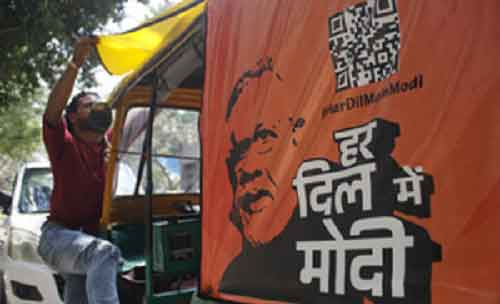 PM’s popularity in the fast lane: Autos with ‘Har Dil Mein Modi’ slogan spotted across Delhi
