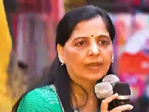 Emotional Start: Sunita Kejriwal’s roadshow for LS polls highlights husband’s plight