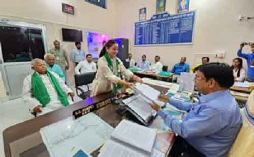 Lalu Prasad’s daughter Rohini Acharya files nomination from Saran in Bihar