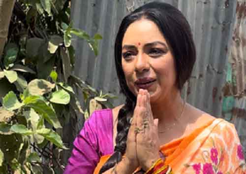 Rupali Ganguly feeds cake to street dogs before b’day, says ‘gifts na bhejein’