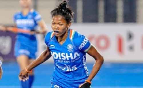 I can help my family because of Hockey India, says Salima Tete after winning Player of the Year award