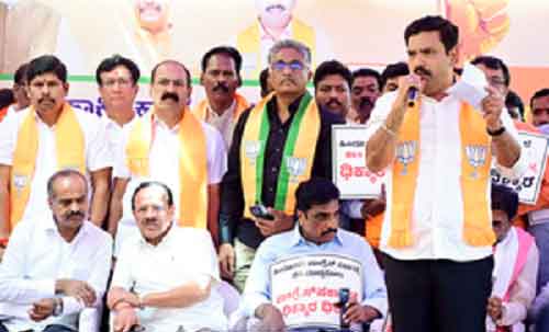 Congress will get a befitting reply for its appeasement politics, says BJP K’taka President