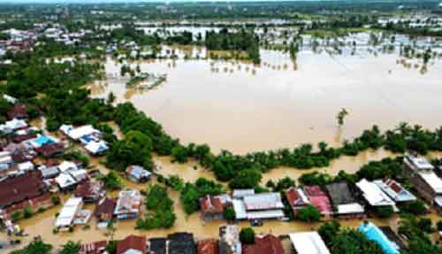 Death toll from Indonesia’s flooding, landslides rises to 15