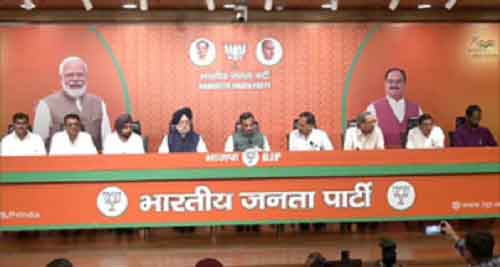 Arvinder Singh Lovely and four others join BJP, days after quitting Congress