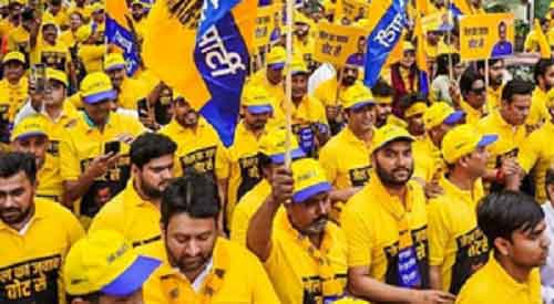 AAP leaders organise walkathon to seek support for CM Kejriwal