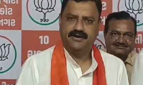 Ahead of LS polls in Gujarat, 200 Congress members join BJP