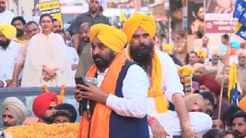 Punjab CM campaigns in Kharar for Anandpur Sahib candidate