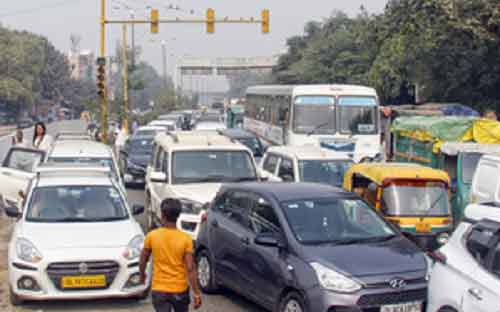 Challans surge by 67 pc in Delhi for driving against traffic flow