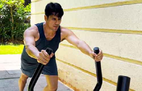 Sidharth Malhotra sweats it out in the sun; fans say ‘old Siddy is back’