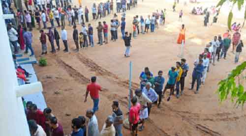 72.96 pc males, 70.73 pc females cast vote on May 7 LS polls in K’taka: ECI