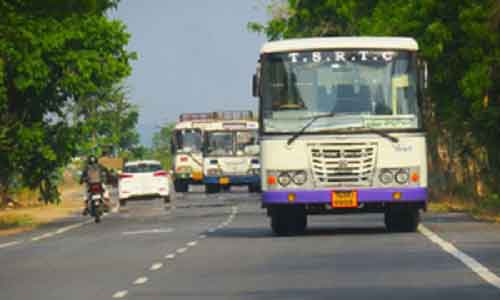 Voters’ rush from Hyderabad to Andhra Pradesh continues