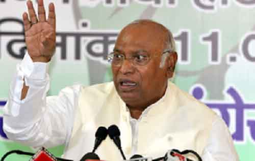 This is a crucial phase to turn the tide: Cong chief Kharge