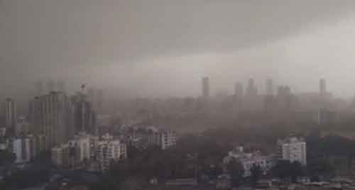 Massive dust storm engulfs Mumbai, airport operations hit