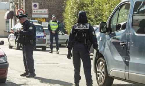 Man, who set afire French synagogue, neutralised