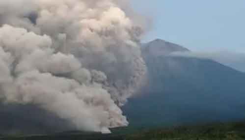 Indonesia’s Semeru volcano erupts five times