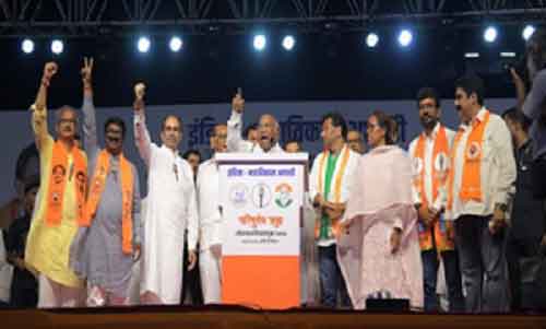 INDIA bloc calls for a vote to ‘save Democracy & Constitution’ in Mumbai rally