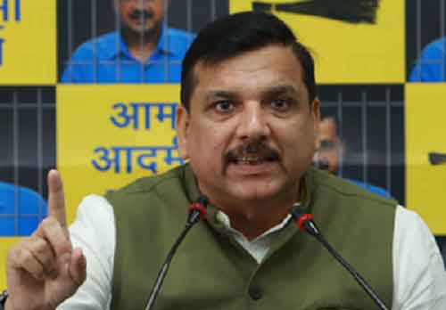 Arvind Kejriwal graffiti: Cops take cognizance, AAP blames BJP