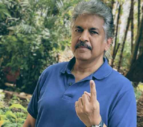 Ratan Tata, Kumar Mangalam Birla, Anand Mahindra vote for development