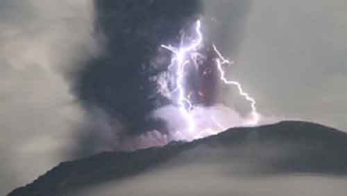 Indonesia’s Mount Ibu erupts again, sending 5 km of volcanic ash