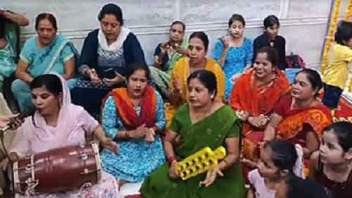 Prayagraj women perform bhajan-kirtan for PM Modi’s ‘thumping’ victory