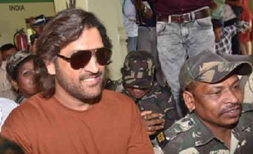 Lok Sabha Elections 2024: Dhoni, Gambhir, Kapil Dev cast their vote in Phase 6