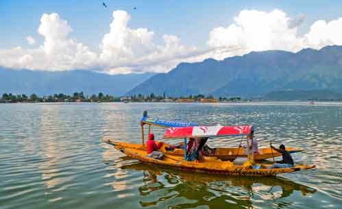 Kashmir tourist arrivals likely to break all previous records