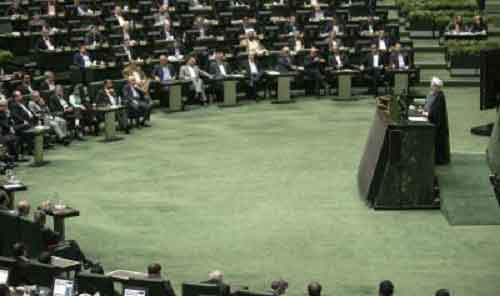 New Parliament convenes in Tehran days after deadly helicopter crash