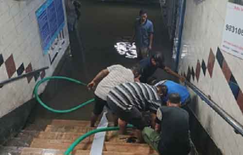 Bengal: Metro Railway blames leakage in KMC sewerage line for inundation of tracks