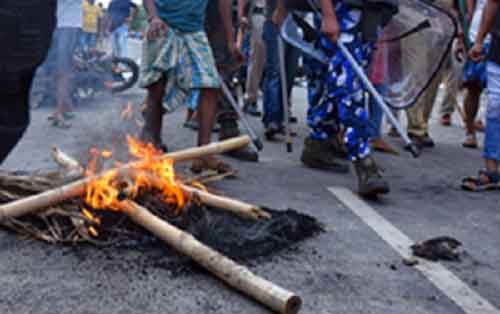 Violence erupts in Bengal’s Bhangar, ten injured