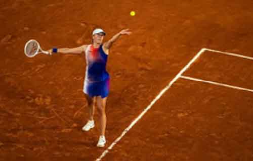 French Open: Iga Swiatek celebrates birthday with easy romp against Bouzkova