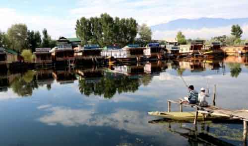 Tourist from MP falls unconscious, dies in J&K’s Srinagar