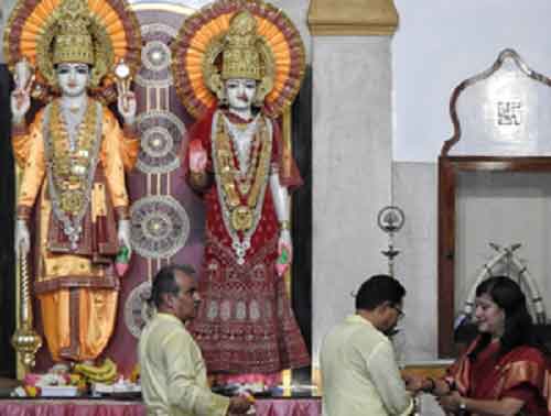 Bansuri Swaraj prays at Delhi’s Birla Mandir, says it will be Modi Sarkar again