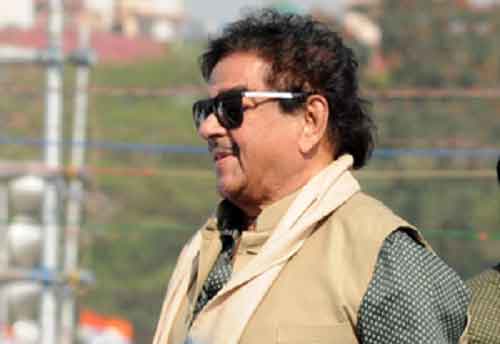 Shatrughan Sinha leading in Asansol against BJP’s S.S. Ahluwalia