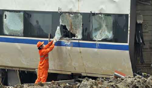 Six railway workers dead after being hit by freight train in China