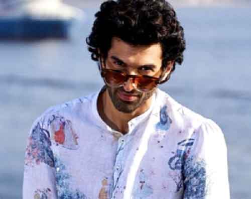 Aditya Roy Kapur spotted at Dance Rehearsal Hall embracing summer cool