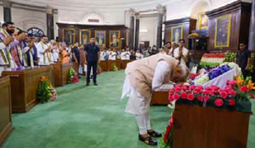 Narendra Modi elected as leader of NDA Parliamentary party, felicitated by allies