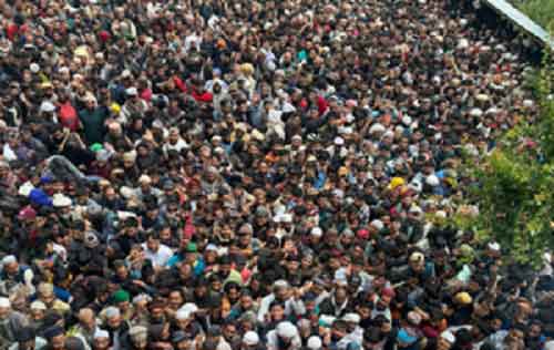 Over one lakh devotees throng Baba Nagri shrine in J&K’s Ganderbal District on annual Urs