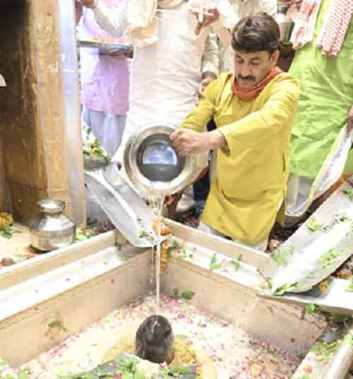 Manoj Tiwari visits Kashi Vishwanath, says ‘Modi 3.0 will herald beginning of Viksit Bharat dream’