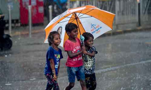 Heavy rains likely in Maharashtra & Karnataka, another heat wave in Northwest India: IMD