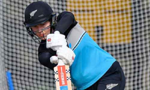 Lauren Down returns to NZ women contract list, Inglis gets maiden offer