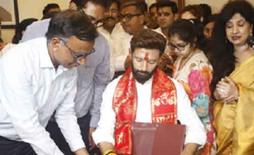 Chirag Paswan assumes office, vows to boost food sector