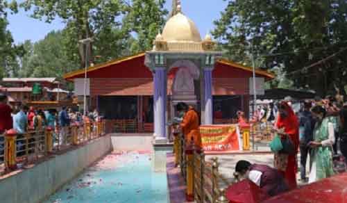 Record number of devotees pay obeisance at Kashmir’s Mata Kheer Bhawani temple